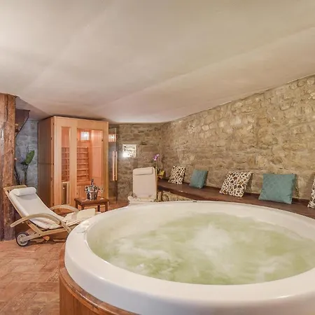 Romantic In Ms With Sauna בית נופש